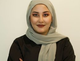 العميل Mahdia Mahmoodi