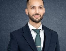 العميل Kan Akbari