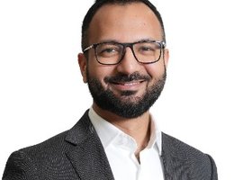 العميل Umair Abbas