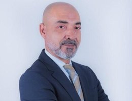 العميل Mudar Stiaf