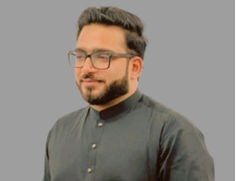 العميل Adam Junaid