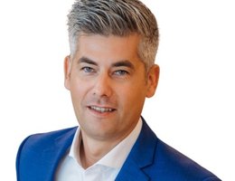 العميل Joerg Schofer