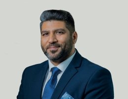العميل Mehroz Majeed