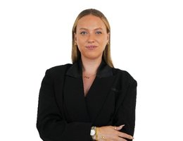 العميل Charlotte Pinnell