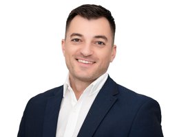 العميل Driton Puka