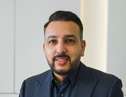 العميل Ahmed Khan