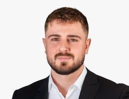 العميل Emre Omeroglu