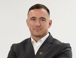 العميل Oleksandr Dovhanynets 
