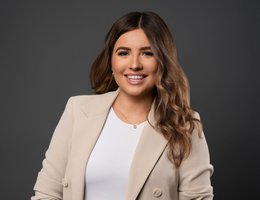 العميل Ciara Reynolds