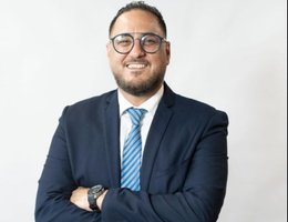 العميل Muhaisen, Mahmoud Yacoub