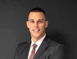 العميل Adrian Chabada