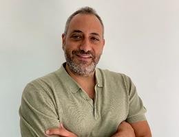 العميل Elias Rizkallah
