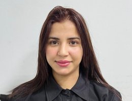 العميل Zineb El Hiaj