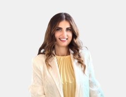 العميل Volha Raeisi
