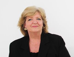 العميل Yolande Nel