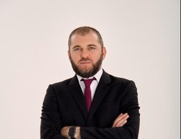 العميل Omar Gaziev