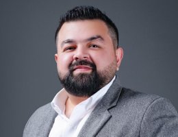 العميل Junaid Karim Abdul Karim