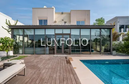 Villa - 5 Bedrooms - 3 Bathrooms for sale in Meadows 6 - Meadows - Dubai