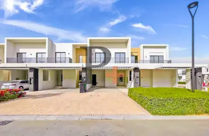 Villa - 3 Bedrooms - 4 Bathrooms for rent in Greenviews 2 - EMAAR South - Dubai South (Dubai World Central) - Dubai
