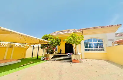 Villa - 3 Bedrooms - 4 Bathrooms for rent in Central District - Al Ain