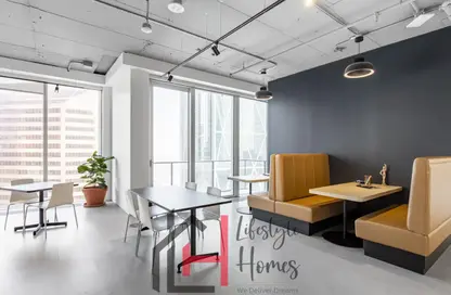 Office Space - Studio - 4 Bathrooms for rent in Al Fardan Centre - Al Majaz 3 - Al Majaz - Sharjah