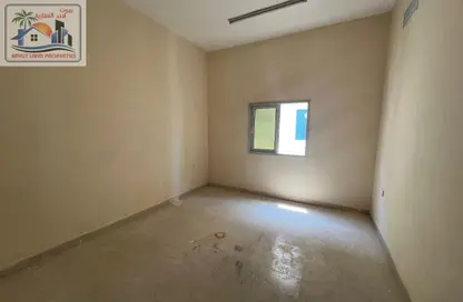شقة - غرفة نوم - 2 حمامات للايجار في بناء النباعة - النبعة - الشرق - الشارقة