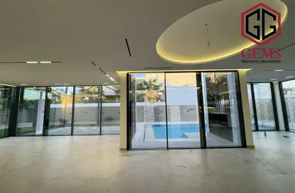 Villa - 4 Bedrooms - 5 Bathrooms for rent in Umm Suqeim 1 Villas - Umm Suqeim 1 - Umm Suqeim - Dubai