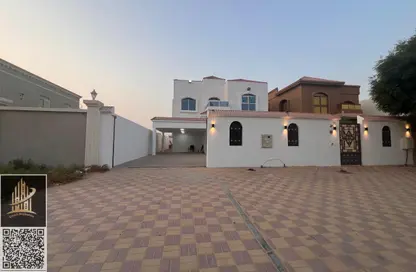 فيلا - 5 غرف نوم - 8 حمامات للبيع في 1 المويهات - المويهات - عجمان