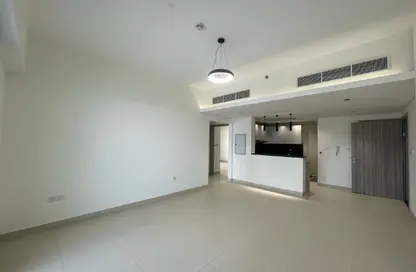 Apartment - 2 Bedrooms - 3 Bathrooms for rent in Al Jadaf Building - Al Jaddaf - Dubai