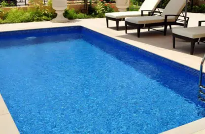 Villa - 4 Bedrooms - 5 Bathrooms for rent in Jumeirah 2 - Jumeirah - Dubai
