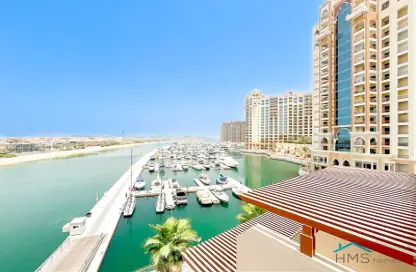 Apartment - Studio - 1 Bathroom for rent in Palm Views East - Palm Views - Palm Jumeirah - Dubai