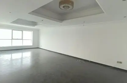 Apartment - 2 Bedrooms - 3 Bathrooms for rent in Al Khan - Sharjah
