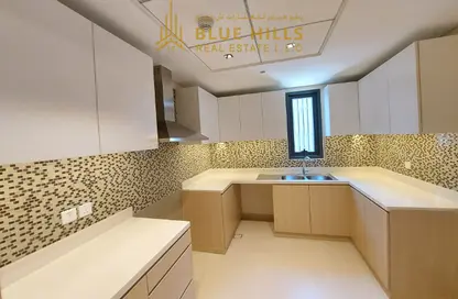Apartment - 3 Bedrooms - 5 Bathrooms for rent in Gold Souk Area - Al Ras - Deira - Dubai