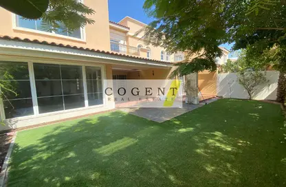 Villa - 5 Bedrooms - 6 Bathrooms for rent in Umm Suqeim 1 - Umm Suqeim - Dubai
