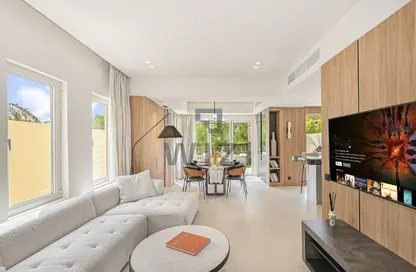 Villa - 4 Bedrooms - 4 Bathrooms for sale in Springs 12 - The Springs - Dubai