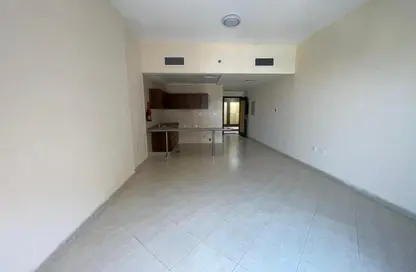 Apartment - Studio - 1 Bathroom for rent in Lynx Residence - Dubai Silicon Oasis - Dubai