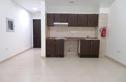 Apartment - Studio - 1 Bathroom for rent in Al Ghubaiba Area - Bur Dubai - Dubai