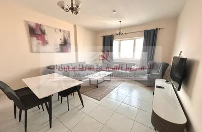 شقة - غرفة نوم - 2 حمامات للايجار في برج منازل 5 - شارع التعاون - التعاون - الشارقة