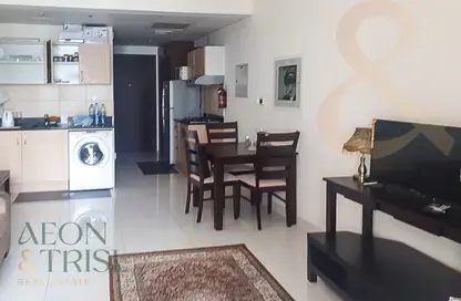 شقة - 1 حمام للايجار في مساكن النخبة رقم 5 - مساكن النخبة الرياضية - مدينة دبي الرياضية - دبي