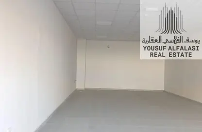 Shop - Studio - 5 Bathrooms for rent in Umm Al Thuoob - Umm Al Quwain