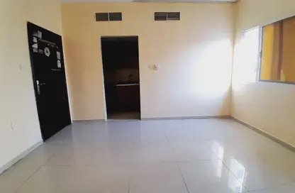 شقة - 1 حمام للايجار في المجرة - الشرق - الشارقة
