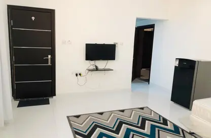 Apartment - Studio - 1 Bathroom for rent in Between Two Bridges - Abu Dhabi