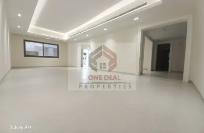 Villa - 5 Bedrooms - 7 Bathrooms for rent in Al Khabisi - Al Ain