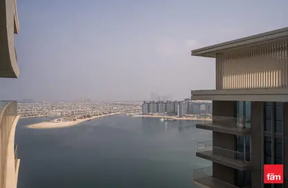 Apartment - 1 Bedroom - 1 Bathroom for sale in Beach Vista - EMAAR Beachfront - Dubai Harbour - Dubai
