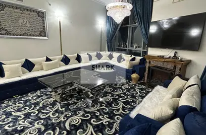 شقة - 2 غرف نوم - 3 حمامات للايجار في مساكن كورنيش عجمان - طريق كورنيش عجمان - عجمان