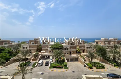 Apartment - 2 Bedrooms - 3 Bathrooms for rent in Balqis Residence - Kingdom of Sheba - Palm Jumeirah - Dubai