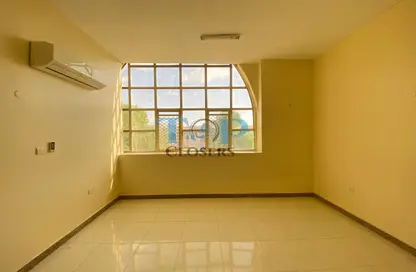 Apartment - 2 Bedrooms - 2 Bathrooms for rent in Al Jimi - Al Ain