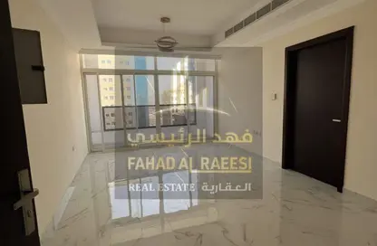 شقة - 2 غرف نوم - 2 حمامات للايجار في مساكن كورنيش عجمان - طريق كورنيش عجمان - عجمان