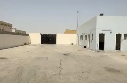 Warehouse - Studio - 2 Bathrooms for rent in Al Sajaa Industrial - Al Sajaa - Sharjah
