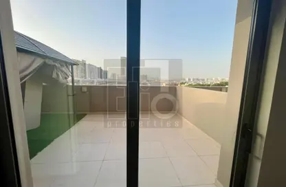 Apartment - 1 Bedroom - 2 Bathrooms for rent in East 40 - Al Furjan - Dubai